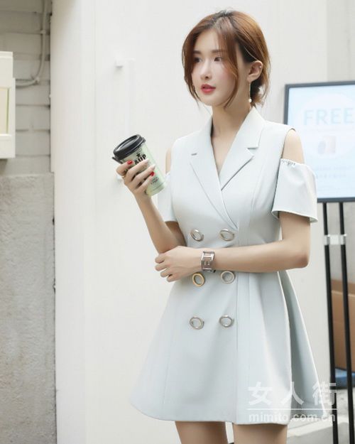 西裝遇上柔美，干練小女人魅力搭配